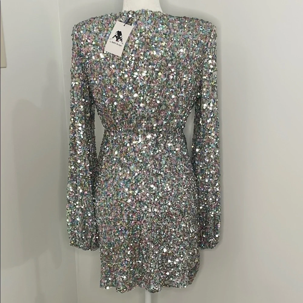 Beulah Silver Sequin Bodycon Dress with Bishop Sleeves - Picture 3 of 5